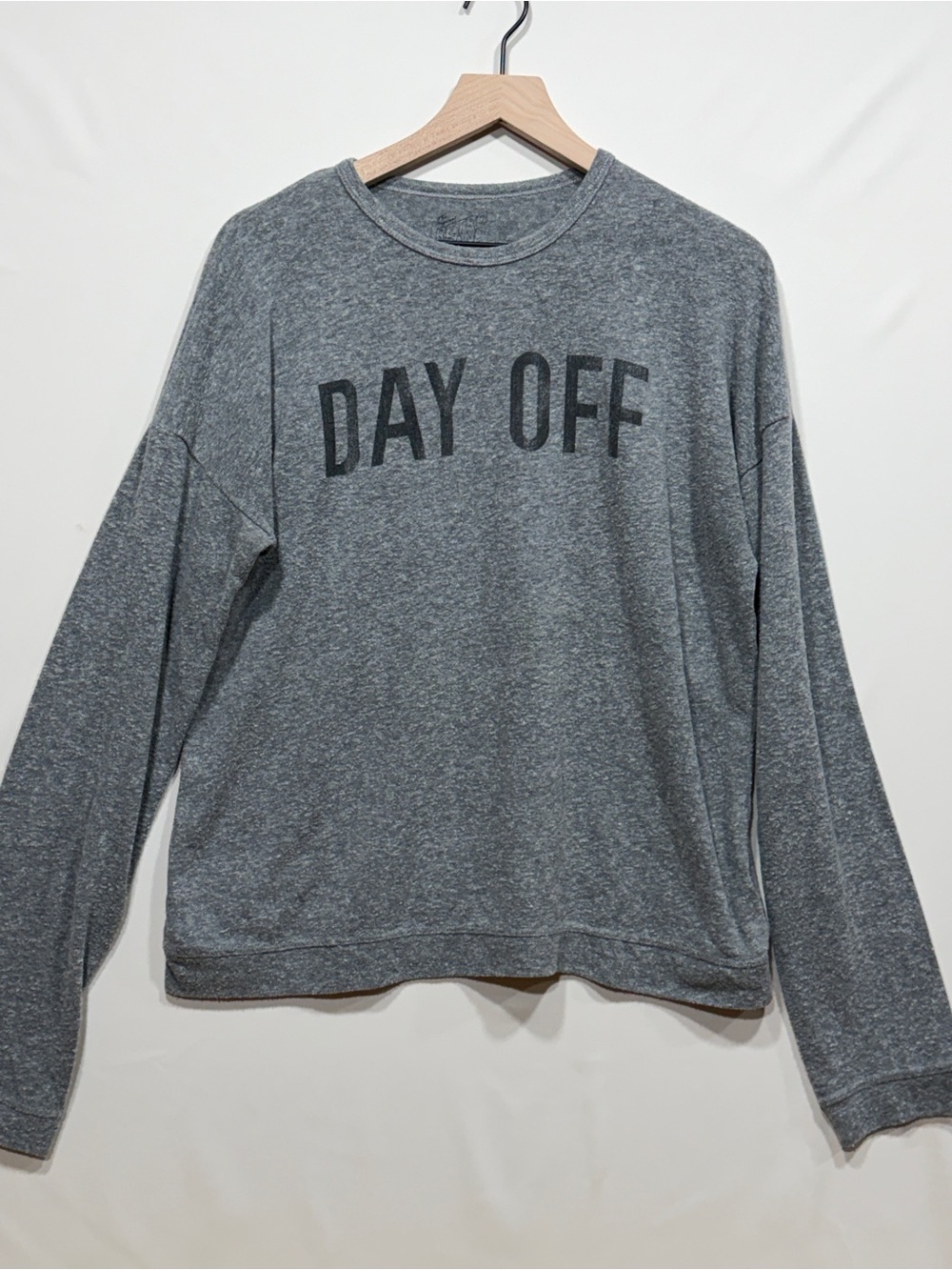The Retro Brand Day Off Graphic Sweatshirt Gray Size L